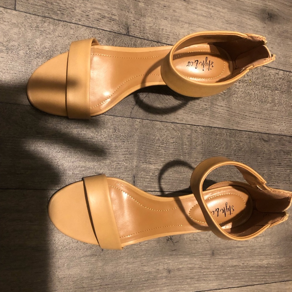Heeled sandals